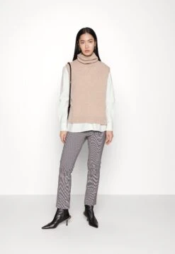 THEORY Slim Kick - Pantalones - Black 11 THEORY Slim Kick - Pantalones - Black -Tienda De Moda Femenina a853880294b44c98804a9e6e25749dfd