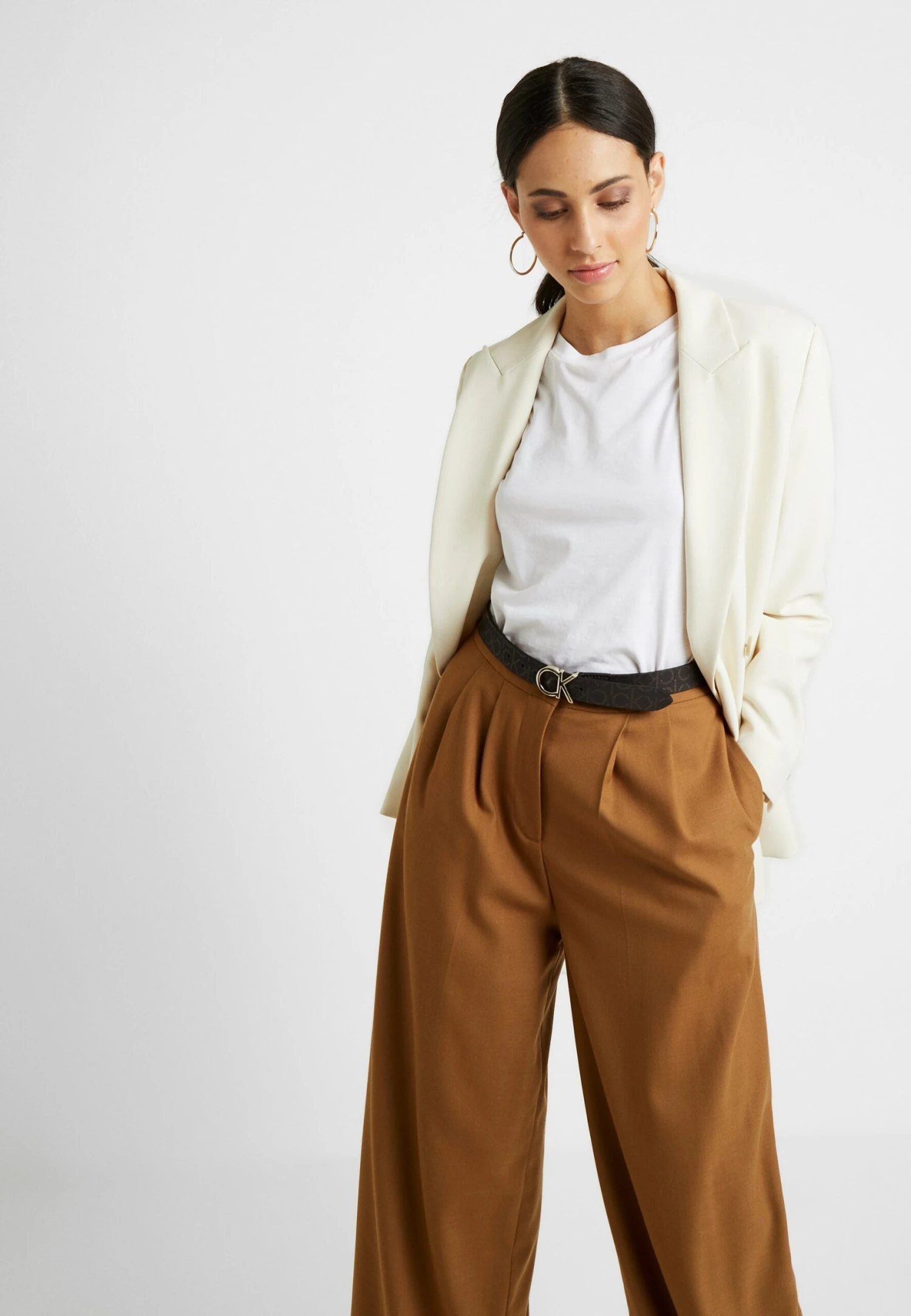 Calvin Klein Mono Belt - Cinturón - Brown 4 Calvin Klein Mono Belt - Cinturón - Brown - Imagen 2