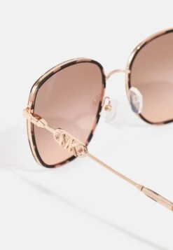 Michael Kors Empire Square- Gafas De Sol - Rose Gold/Pink Tortoise -Tienda De Moda Femenina c89fcaa14ab64bf0b05a9def4fa7f403