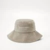 Juicy Couture Claudine Long Brim Bucket Hat Unisex - Sombrero - Fungi -Tienda De Moda Femenina d0cfe26295344e2c817171dd648494b3