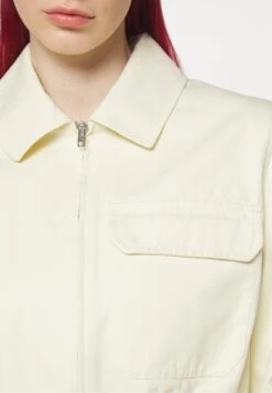 Filippa K Cropped Zip Jacket - Chaquetas Bomber - Butter -Tienda De Moda Femenina d2835d8260fc4c4d88993bdbbbe70704