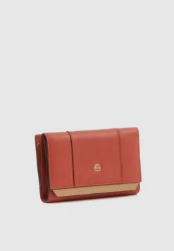 Piquadro Dreifach Faltbare - Monedero - Cuoio 11 Piquadro Dreifach Faltbare - Monedero - Cuoio -Tienda De Moda Femenina d9e34b62e01848d790ea587d846de659