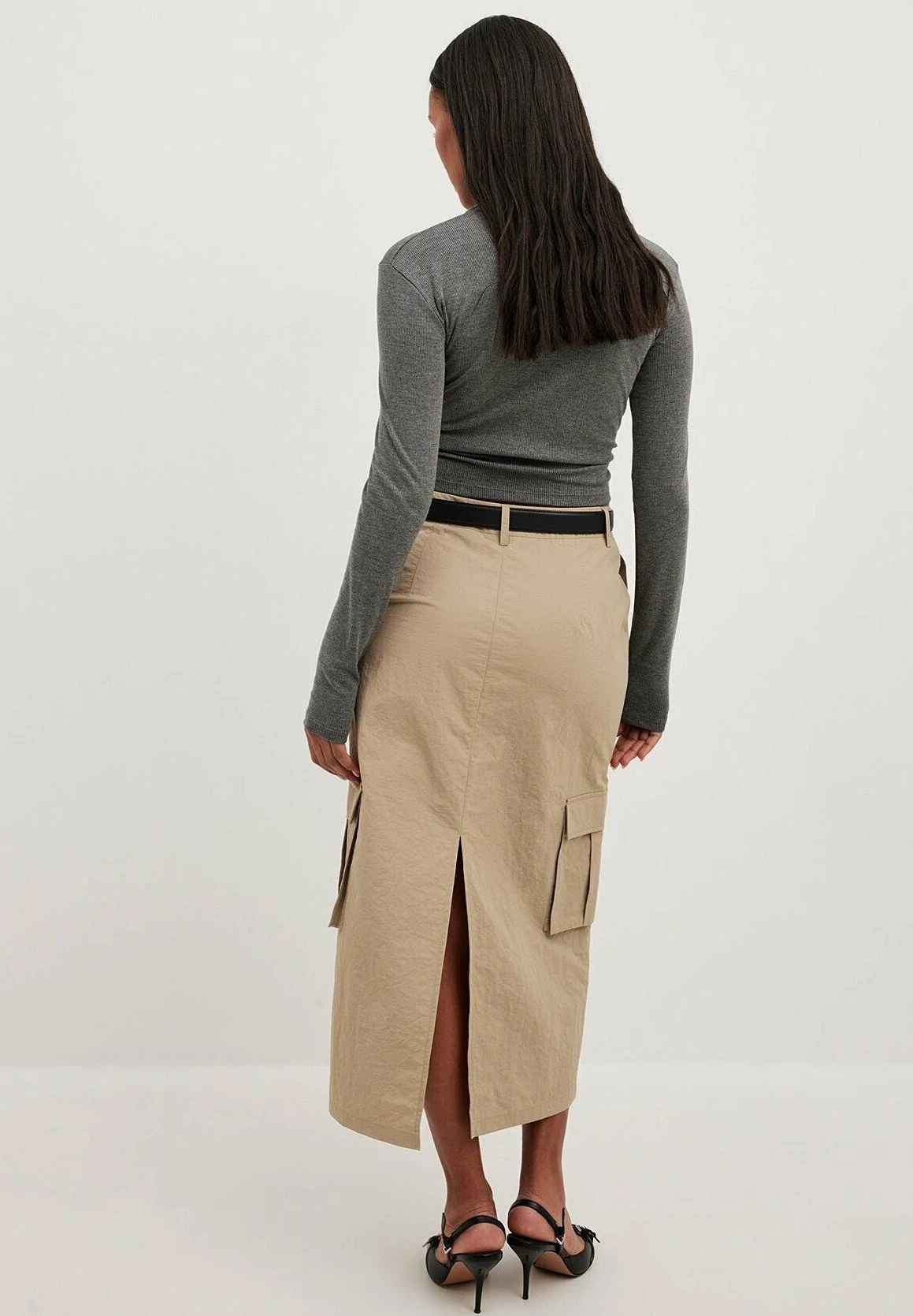 NA-KD Mit Taschendetail - Falda Larga - Khaki Beige 5 NA-KD Mit Taschendetail - Falda Larga - Khaki Beige - Imagen 3