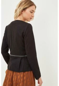 Chaqueta Fina - Black -Tienda De Moda Femenina dd36e4c08e174b0eb00b2a52e26c0e0e