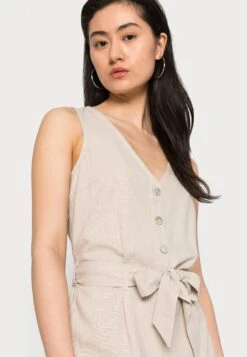 Vero Moda Vmjesmilo Playsuit - Mono - Silver 11 Vero Moda Vmjesmilo Playsuit - Mono - Silver -Tienda De Moda Femenina e3e536158ea545e09f0892aa2441e0ab