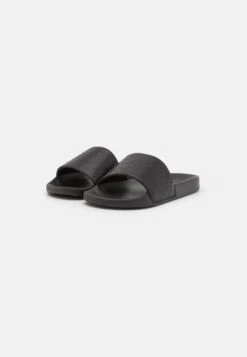 Calvin Klein Chanclas De Baño - Black Mono 10 Calvin Klein Chanclas De Baño - Black Mono -Tienda De Moda Femenina e59eaedff4ed4a709fab99960621c0be