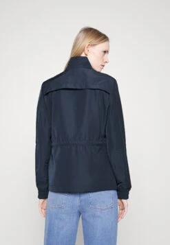 EA7 Emporio Armani Chaqueta Fina - Blue -Tienda De Moda Femenina e64892750e5745f19fba02b46cb2b450