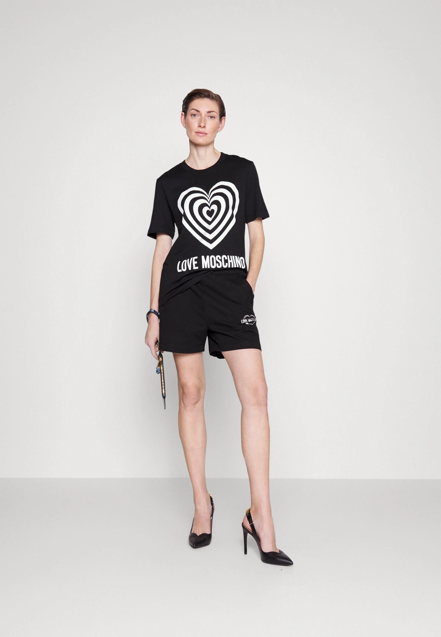 LOVE MOSCHINO Shorts - Black 4 LOVE MOSCHINO Shorts - Black - Imagen 2