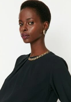 Modest - Túnica - Black -Tienda De Moda Femenina e947241cf1c94d1cb67a332b048dc80d