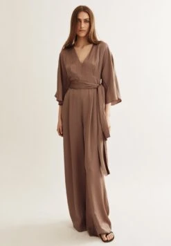 Vega - Mono - Warm Clay