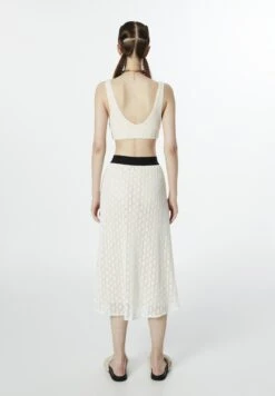 Twist Embroidered With Patch - Falda Acampanada - Ecru -Tienda De Moda Femenina f070e199dfc14105a0c907c067f751f8