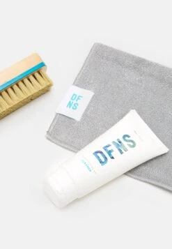 Footwear Cleaner Kit Set - Producto De Limpieza - White 7 Footwear Cleaner Kit Set - Producto De Limpieza - White -Tienda De Moda Femenina f26555efe2a4405ca06743a29dbc2cb2