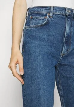 AGOLDE High Rise Stovepipe - Vaqueros Rectos - Aspire -Tienda De Moda Femenina f4fa808f31214451b46422b8b734c92b