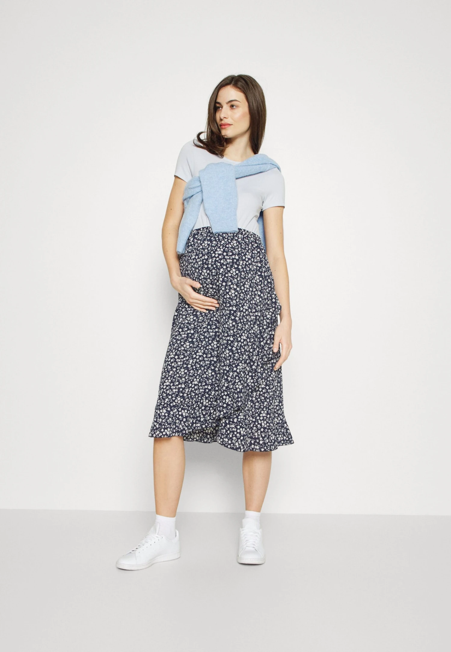 ONLY MATERNITY Olmcarly Flounce Long Skirt - Falda Larga - Night Sky/Cloud Dancer 4 ONLY MATERNITY Olmcarly Flounce Long Skirt - Falda Larga - Night Sky/Cloud Dancer - Imagen 2