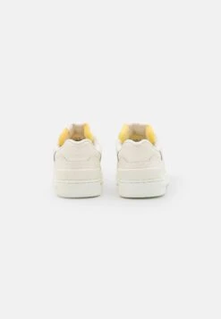 Lacoste Zapatillas - Off White -Tienda De Moda Femenina fe6bf5cb88ec4d7591263a02c29e4b46